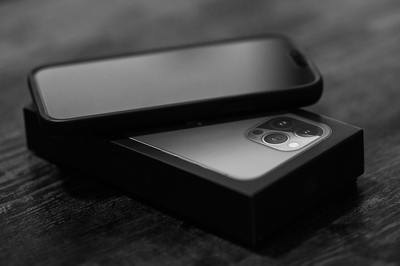 iPhone 18 Pro Max Cases: Make a Statement